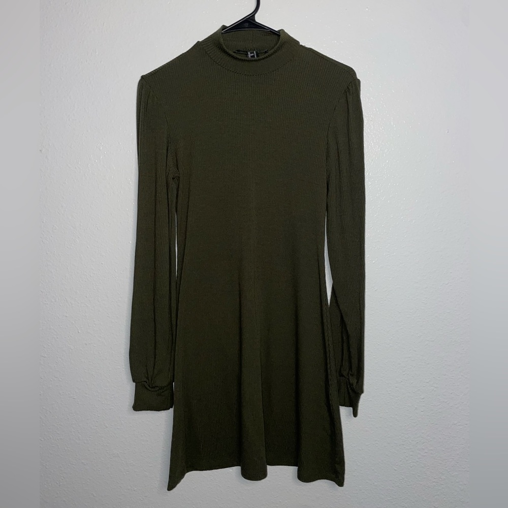 Long sleeve Turtleneck Midi Dress
